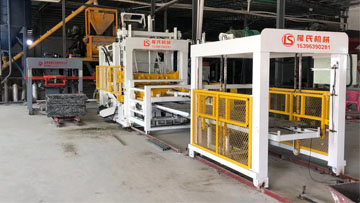 PC磚、透水磚生產(chǎn)現(xiàn)場