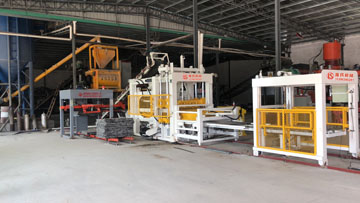 PC磚、透水磚生產(chǎn)現(xiàn)場