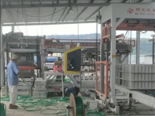 收磚線、自動碼垛機(jī)生產(chǎn)現(xiàn)場